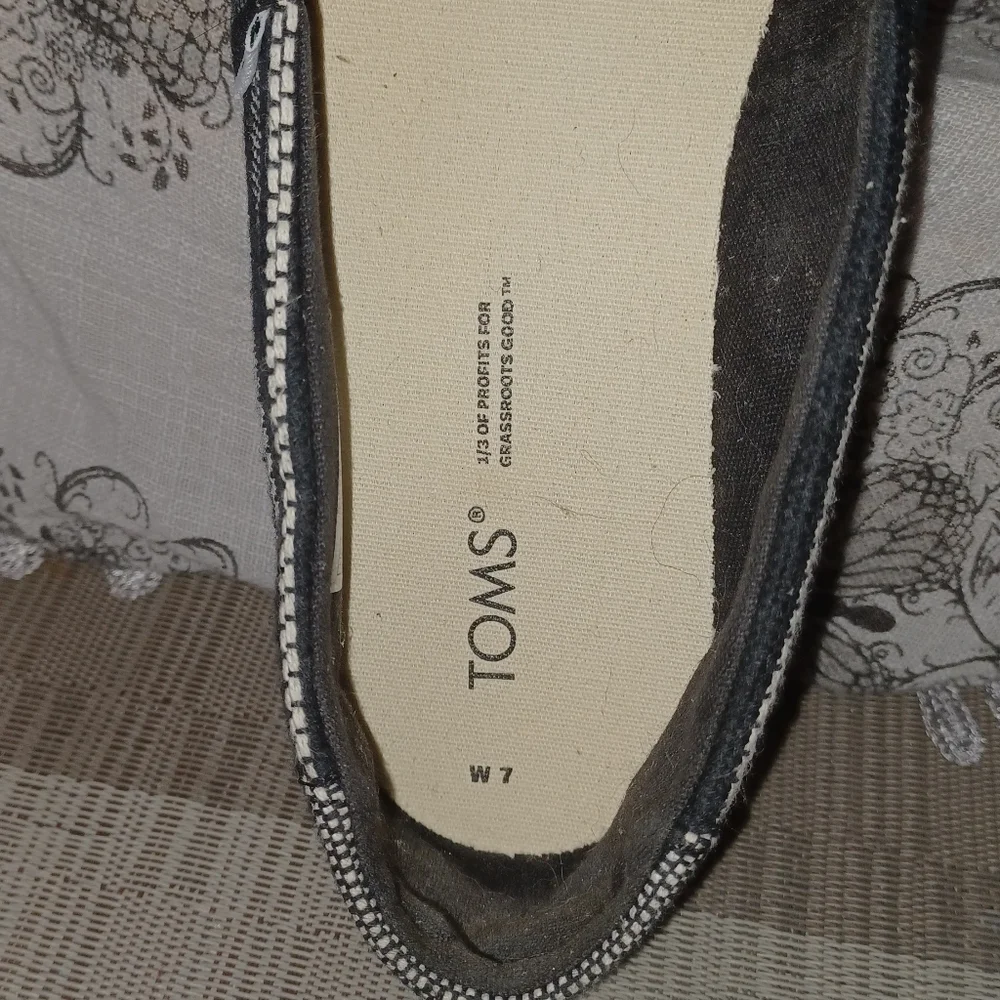 TOMS Shoe Black and White Striped Espadrilles - Picture 6 of 11